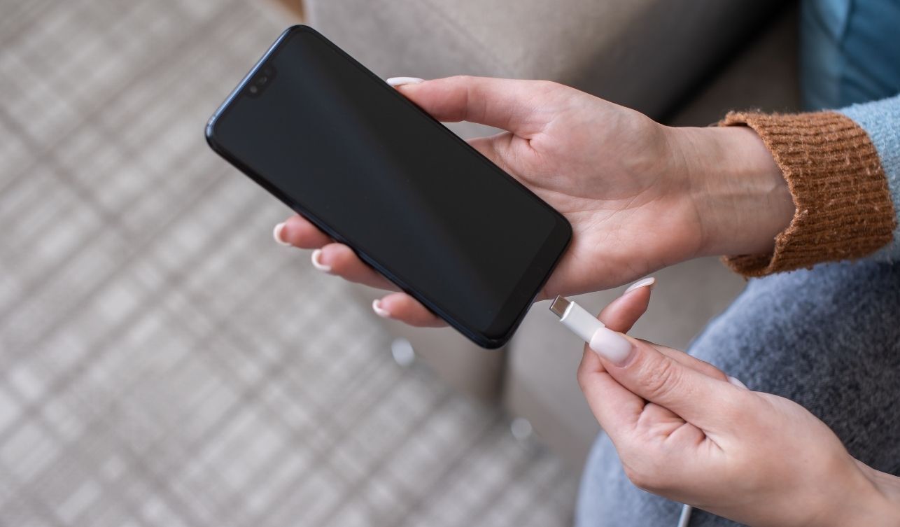 Telefonunu Sürekli Yüzde 100 Şarj Edenler Dikkat! (1)