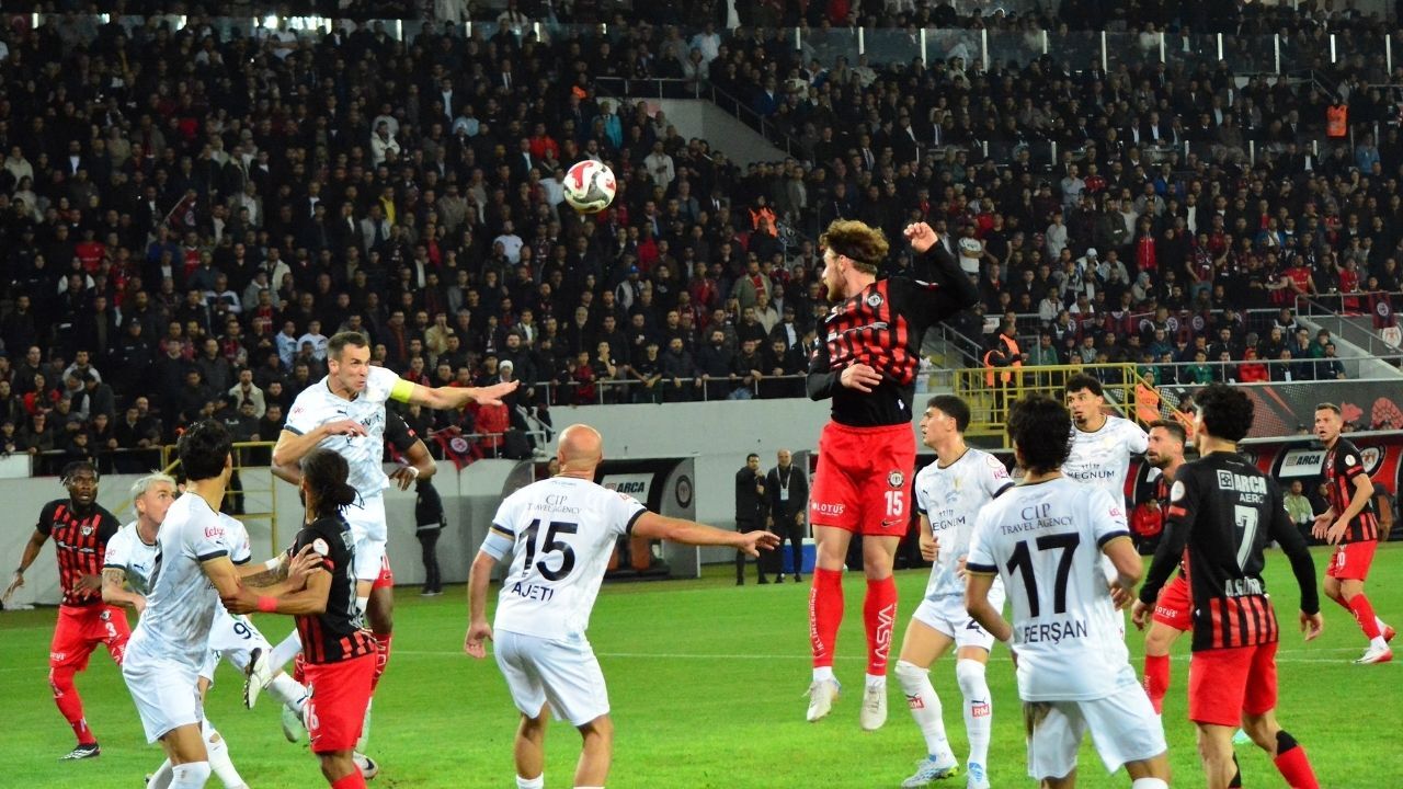 Çorum Fk Finale Yükseldi (1)