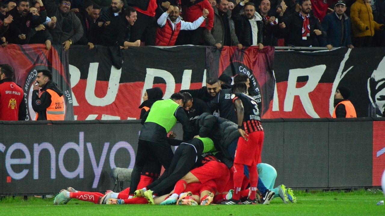 Çorum Fk Finale Yükseldi (2)