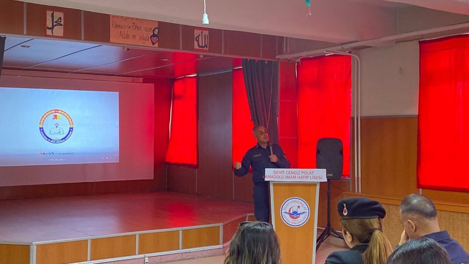 Öğrencilere Seminer Verildi
