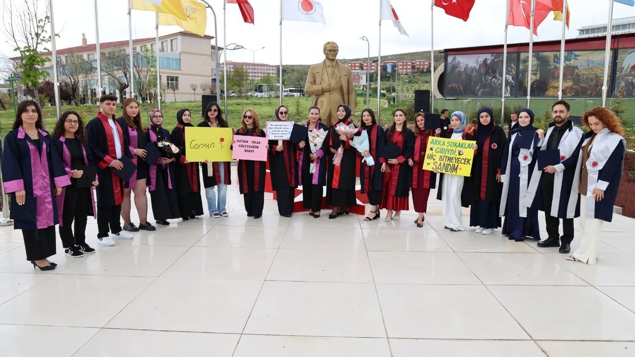 Yozgat Bozok Üniversitesinde Mezuniyet Coşkusu (1)