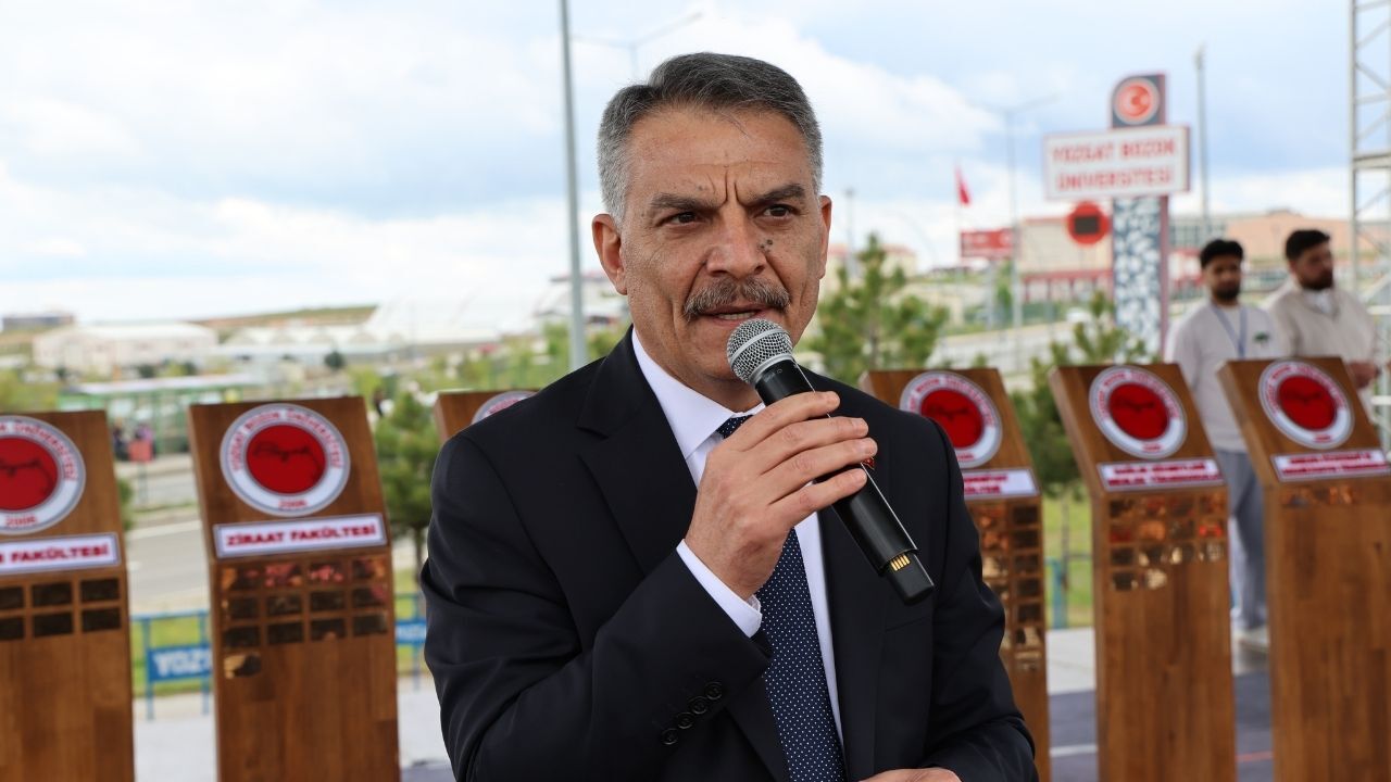 Yozgat Bozok Üniversitesinde Mezuniyet Coşkusu (6)