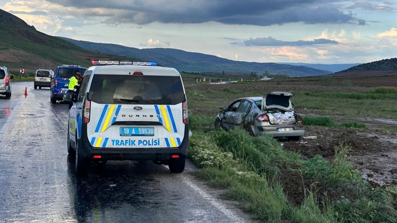 Kaygan Yolda Feci Kaza! (1)