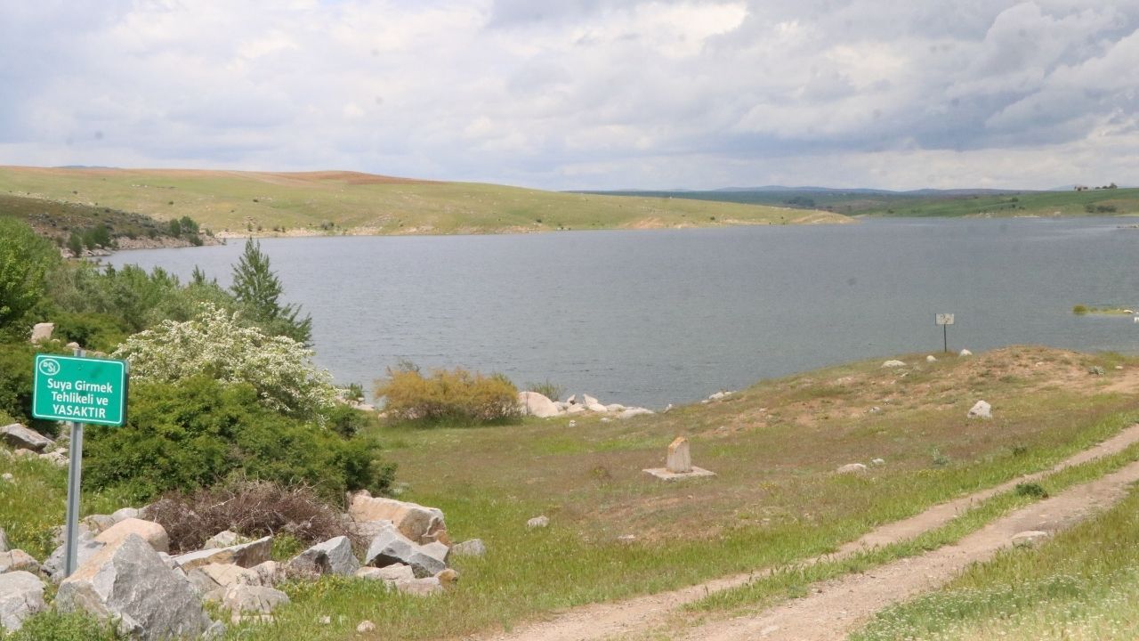 Yozgat’ta Baraj Doldu! Eski Yerleşim Sulara Gömüldü (7)