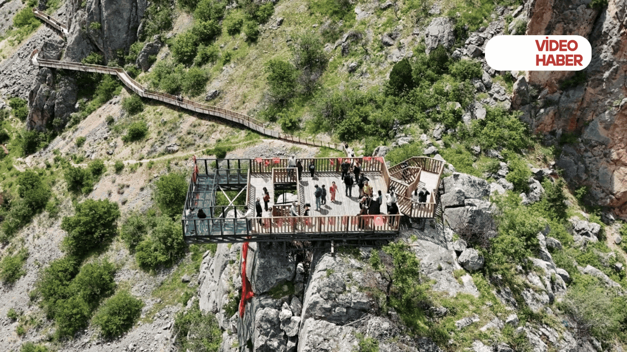 Kazankaya Kanyonu bayram tatilinde doldu taştı