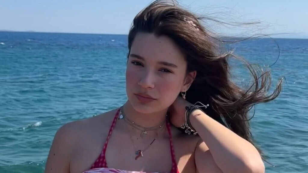 Mina Demirbaş (3)