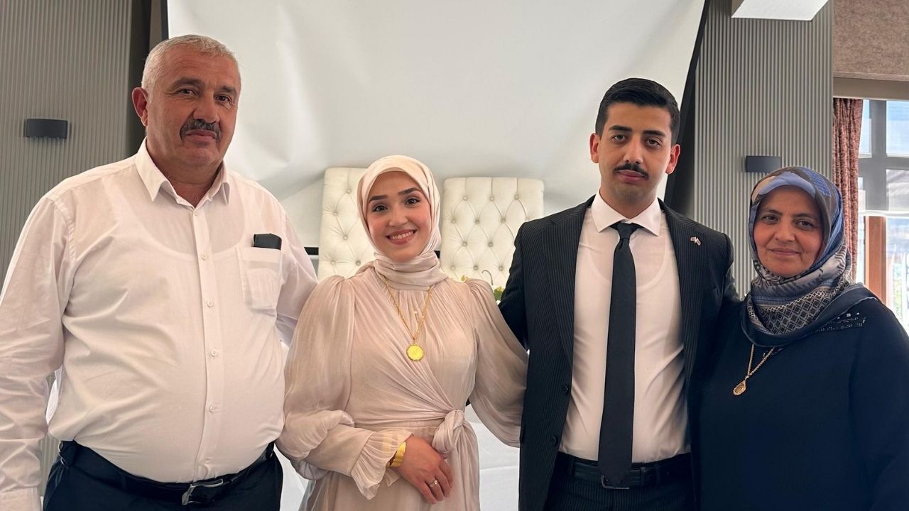 Dursun Ailesinin Mutlu Günü (1)