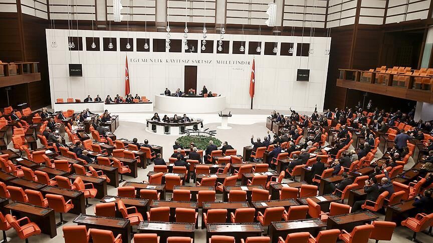 Resmi Tatillerde Değişiklik Kapıda! Gözler Meclis'e Çevrildi (1)