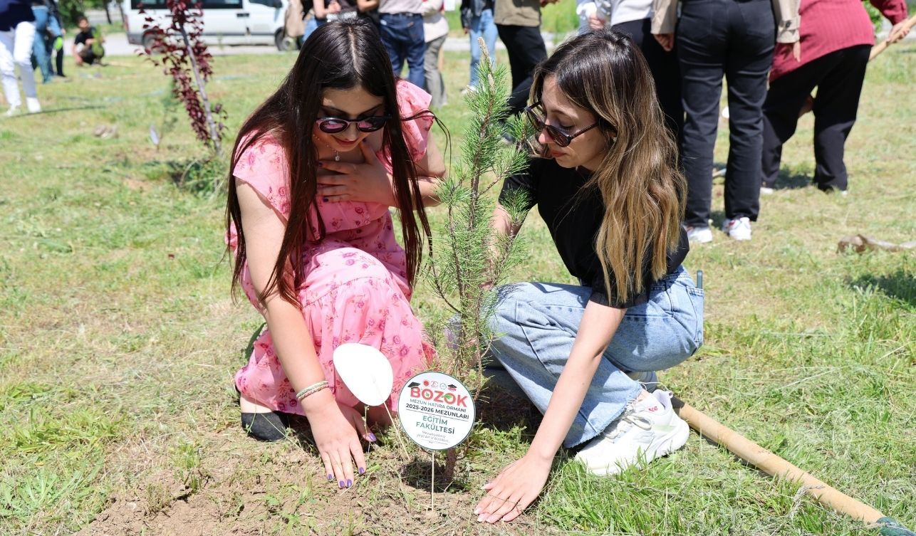 Yozgat Bozok Üniversitesi Mezunları Hatıra Ormanında Fidan Dikti (2)
