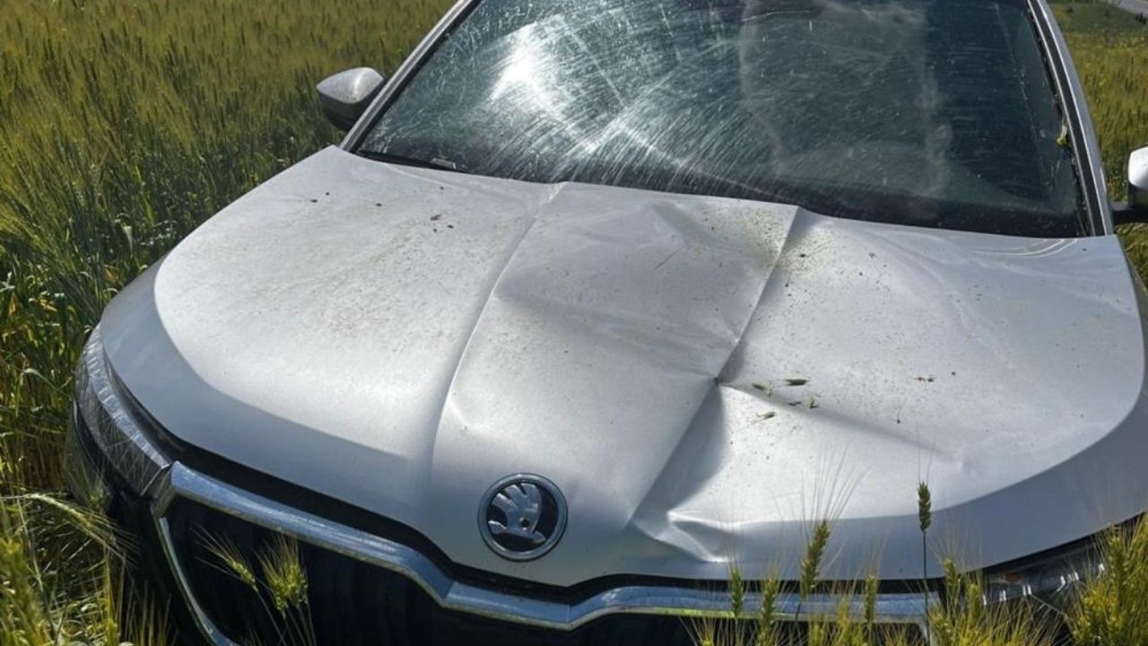 Yozgat'ta Kontrolden Çıkan Otomobil Tarlaya Uçtu! (2)