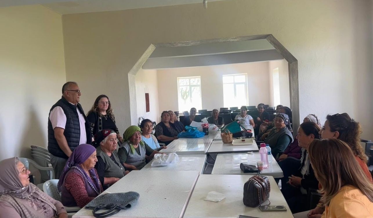 Ak Parti Kadın Kolları Büyükincirli Köyü’nde Vatandaşlarla Buluştu (2)