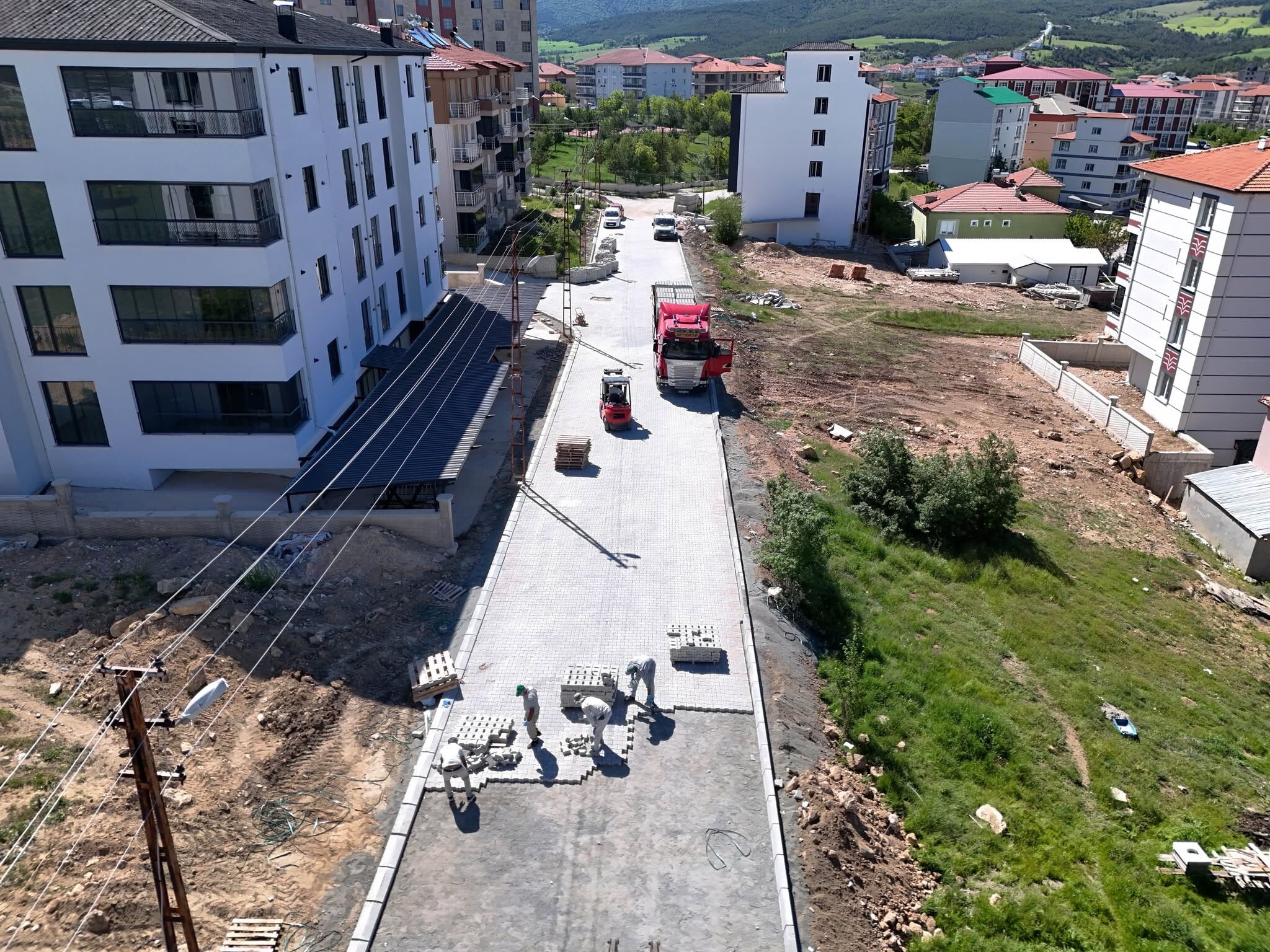 Akdağmadeni’nde Altyapı Ve Yol Çalışmaları Ilçe Genelinde Sürüyor (1)