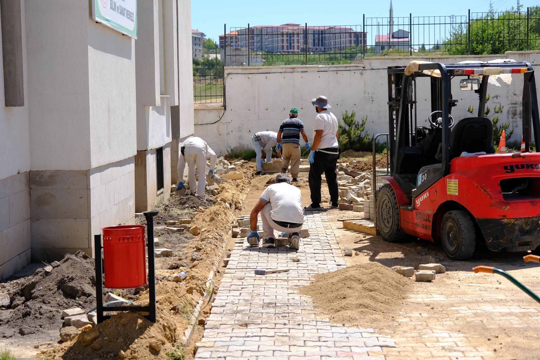 Akdağmadeni’nde Altyapı Ve Yol Çalışmaları Ilçe Genelinde Sürüyor (3)