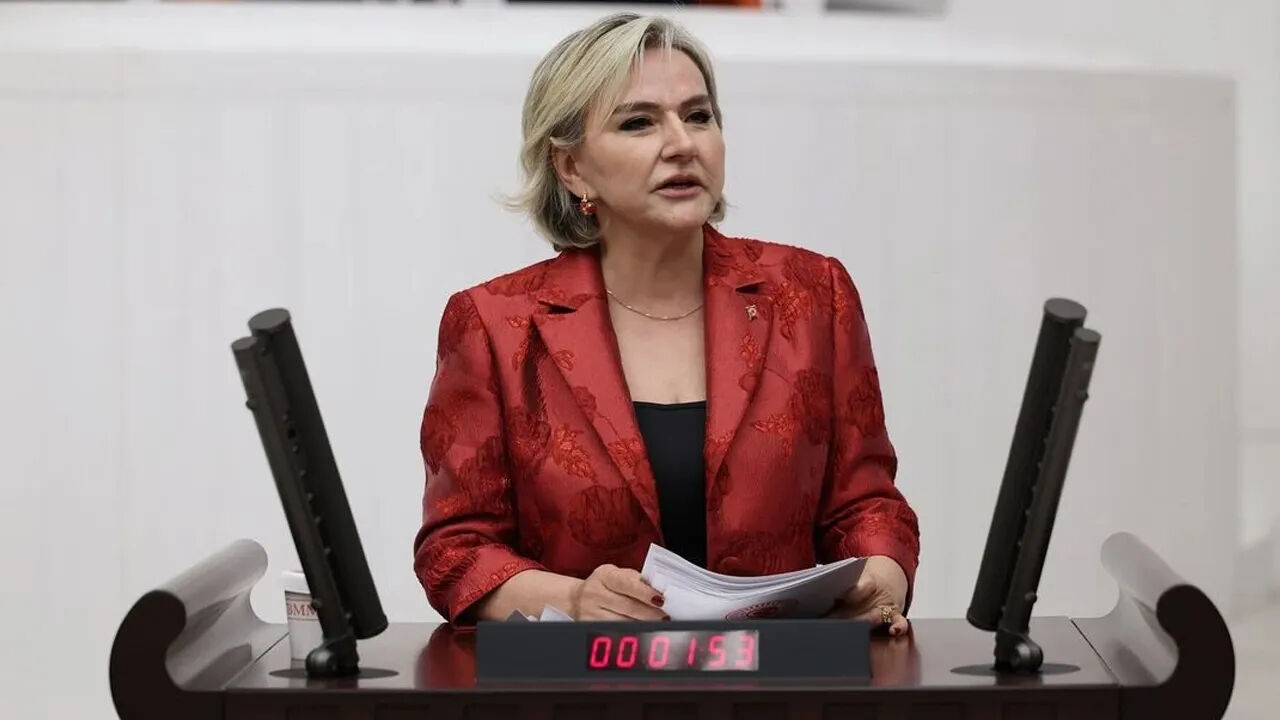 Nimet Özdemir (4)