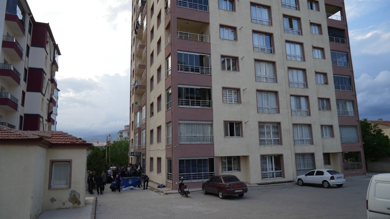 10. Kattan Düştü (2)