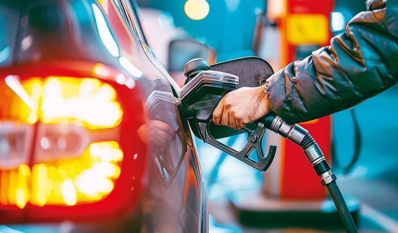 Benzine İndirim Geldi Fiyatlar Gece Yarısı Güncellendi (2)