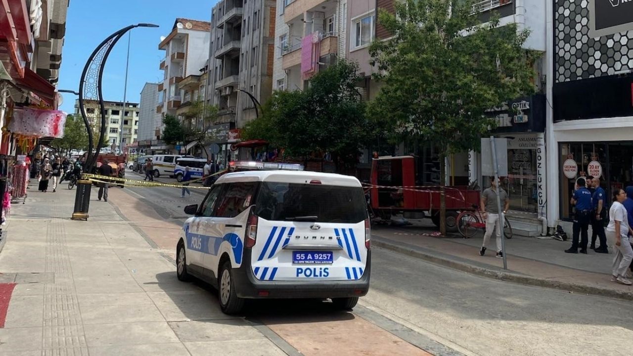 5 Katlı Binadan Düşen Işçi Hayatını Kaybetti! (1)
