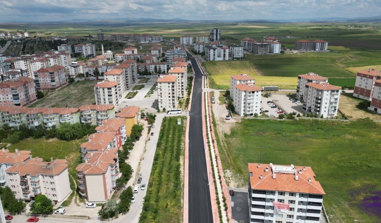 Boğazlıyan’da Sıcak Asfalt Çalışmaları Sürüyor (1)