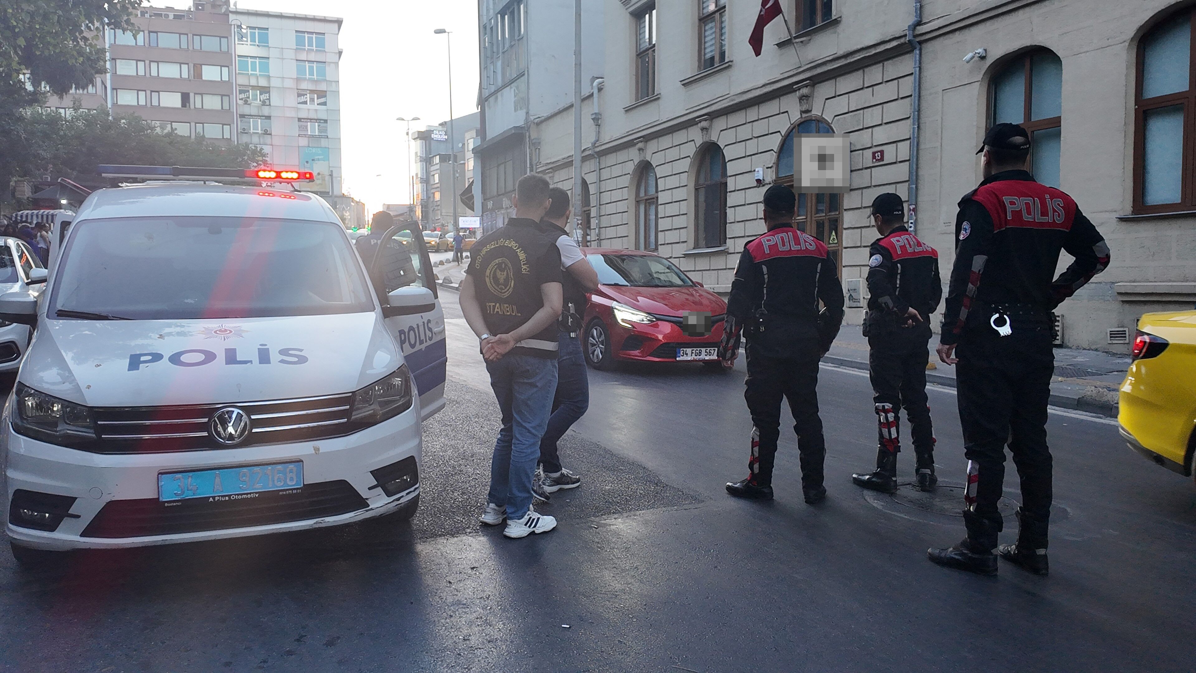 Ehliyetini Aldıktan 4 Gün Sonra Alkollü Yakalandı! Sözleri Gündem Oldu (2)