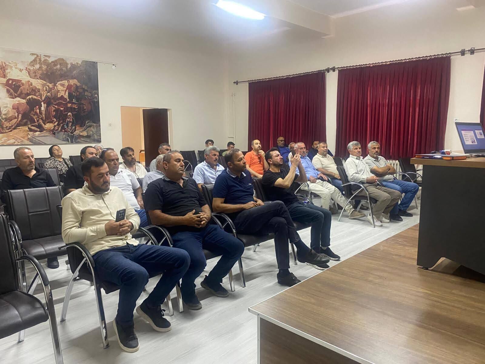 Yozgat Aile Ve Sosyal Hizmetler İl Müdürlüğü’nden Muhtarlara Kapsamlı Sosyal Hizmet Bilgilendirmesi (3)