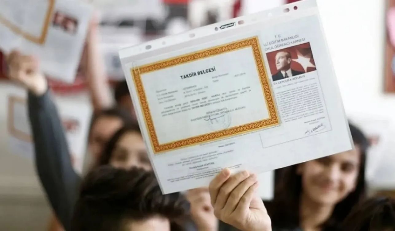 Okullarda Eğitim Sona Erdi Yeni Dönem Tarihi Belli Oldu (2)