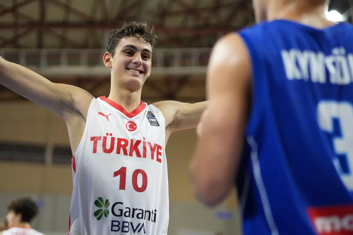 Darius Carutasu (1)