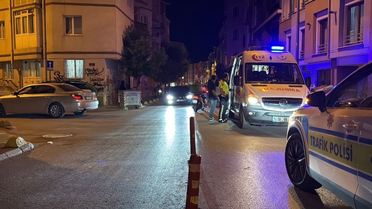 Motosiklet Otomobile Çarptı 1 Yaralı (2)