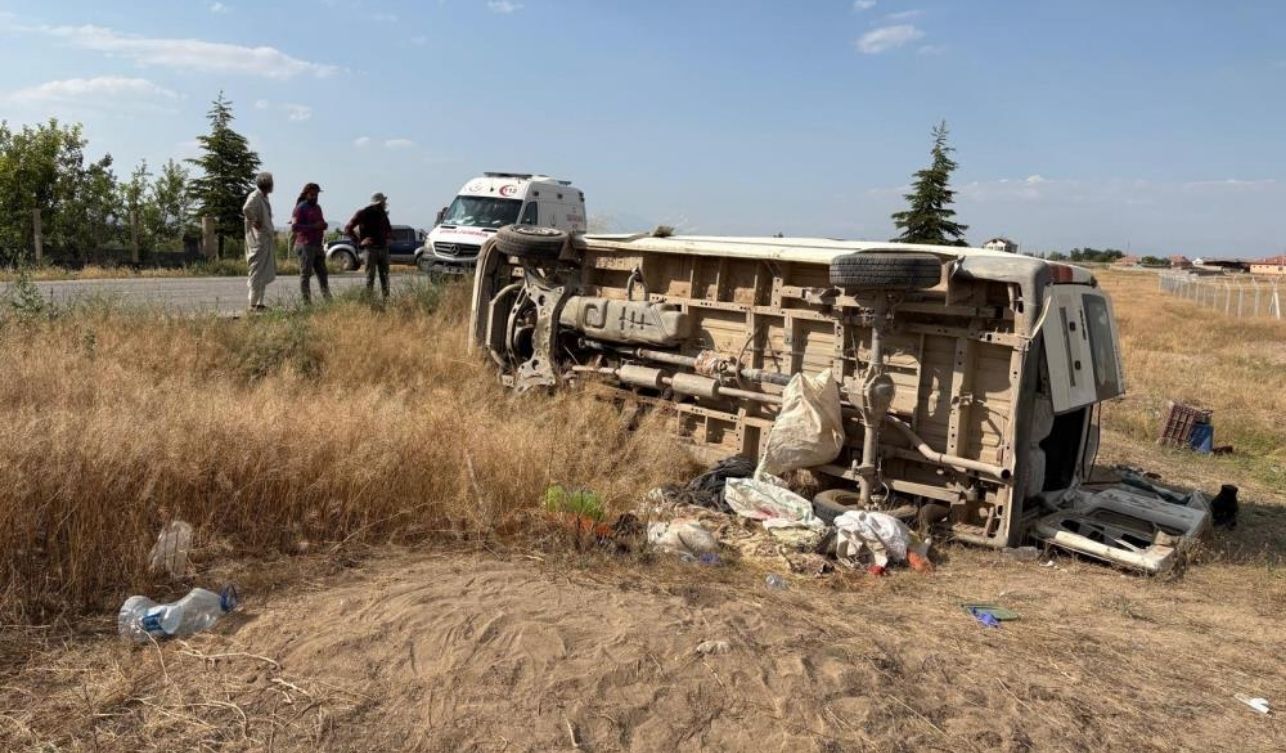 Minibüsün Devrildiği Kazada 17 Tarım Işçisi Yaralandı (2)
