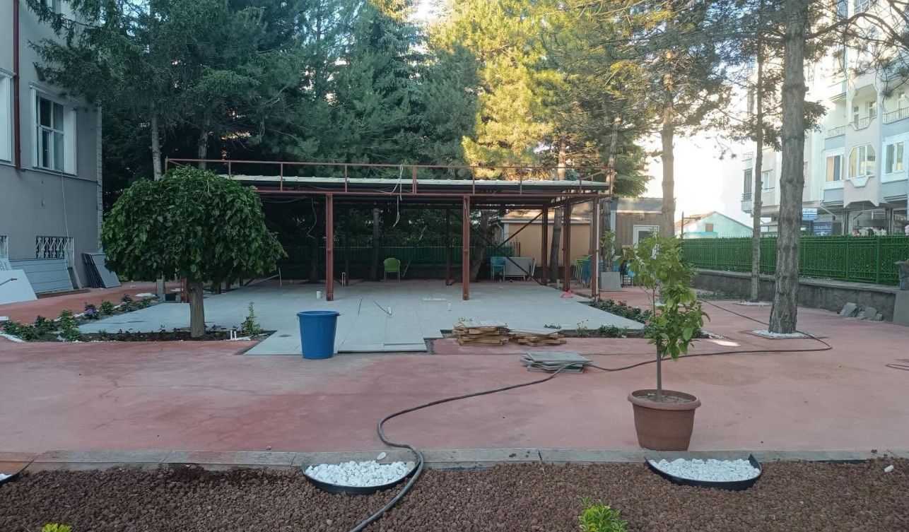 Sorgun Öğretmenevinde Yenileme Çalışmaları Devam Ediyor (1)
