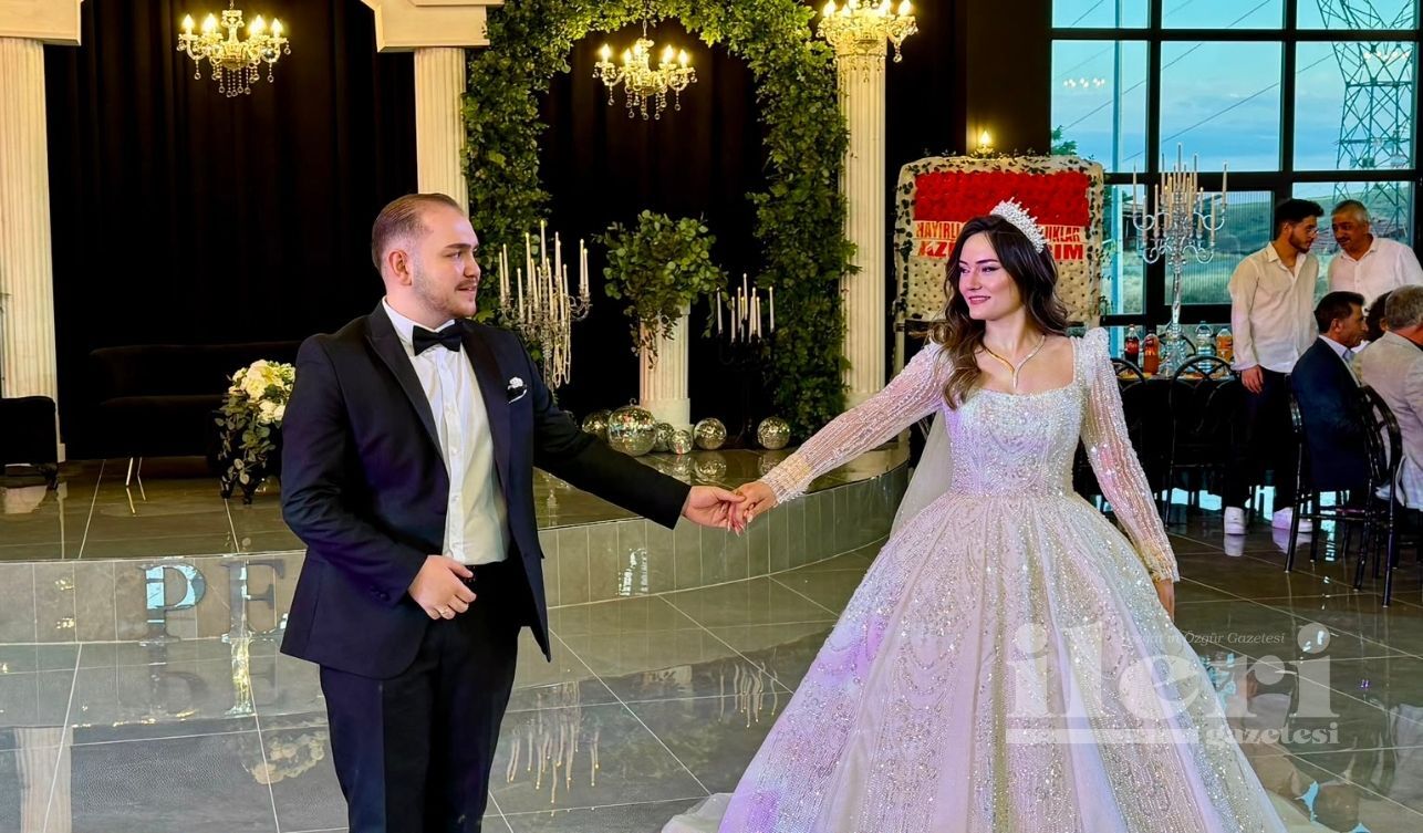 Yozgat’ta Renkli Düğün! Melike Ve Utku Çifti Seçkin Davetlileri Ağırladı (1)