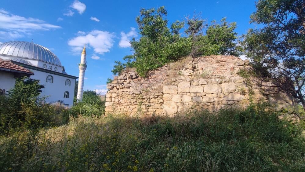 Konak Ve Hamam Ilgi Bekliyor3