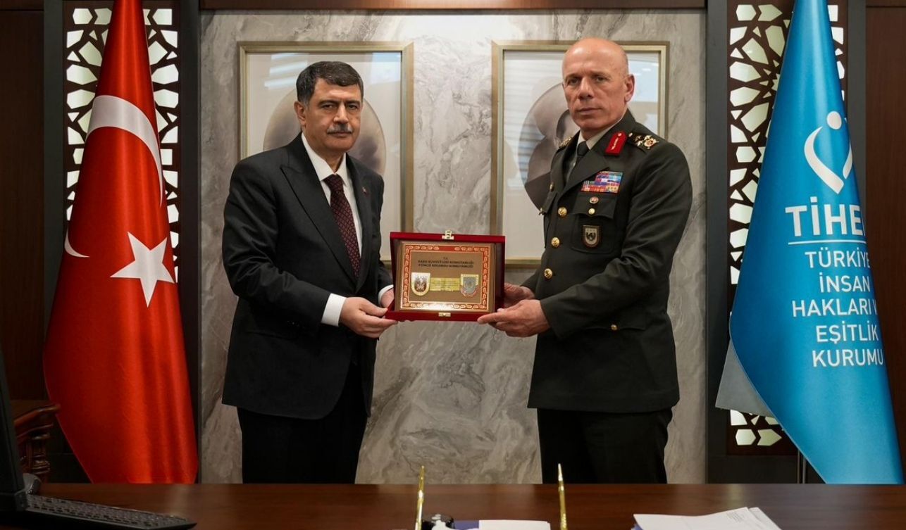 Ahmet Kurumahmut Kimdir Kaç Yaşında Rütbesi Nedir Eşi Kimdir Görevlerleri Neresi Yeni Görev Yeri (2)