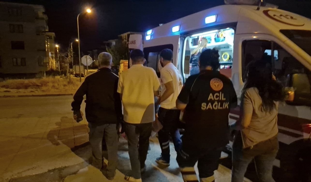 Bunalıma Giren Şahıs Kendi Karnına Bıçak Sapladı (1)-1