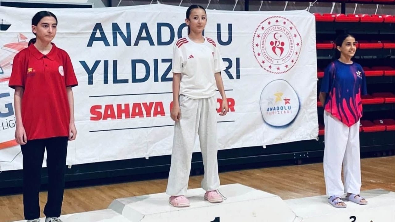 Yozgatlı Karateciler Anali̇g'de 11 Madalya Kazandı (2)