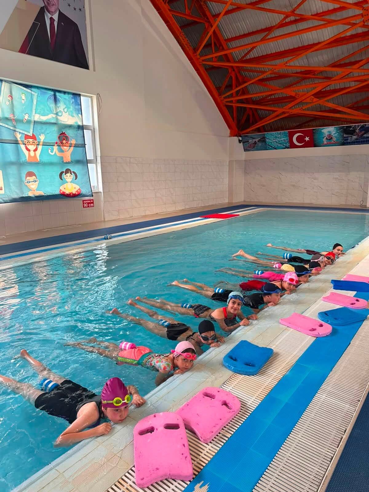 Yüzme Kursu Başladı1
