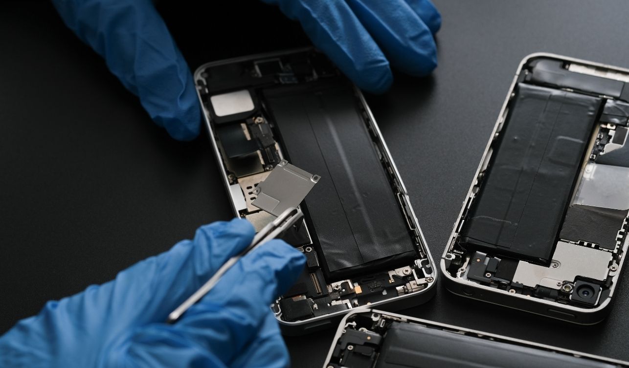 Uzmanlardan Yaz Sıcaklarında Telefon Kullanıcılarına Uyarı Cihazınızı Uzun Süre Şarjda Bırakmayın (2)