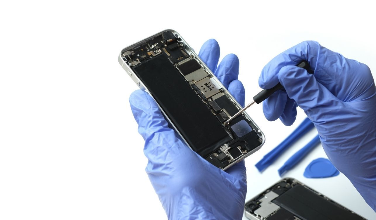 Uzmanlardan Yaz Sıcaklarında Telefon Kullanıcılarına Uyarı Cihazınızı Uzun Süre Şarjda Bırakmayın (3)