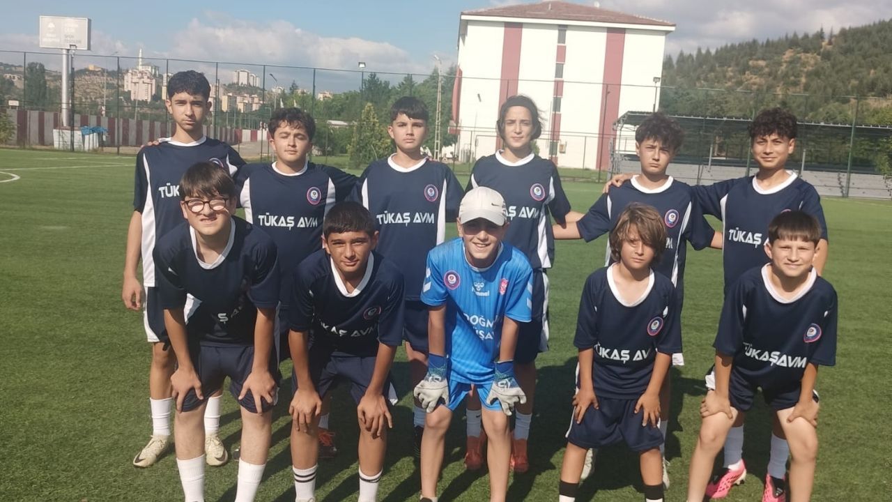 Akdağmadeni Gücü’nün Gençleri Tokat’ta Sahaya Çıktı (2)