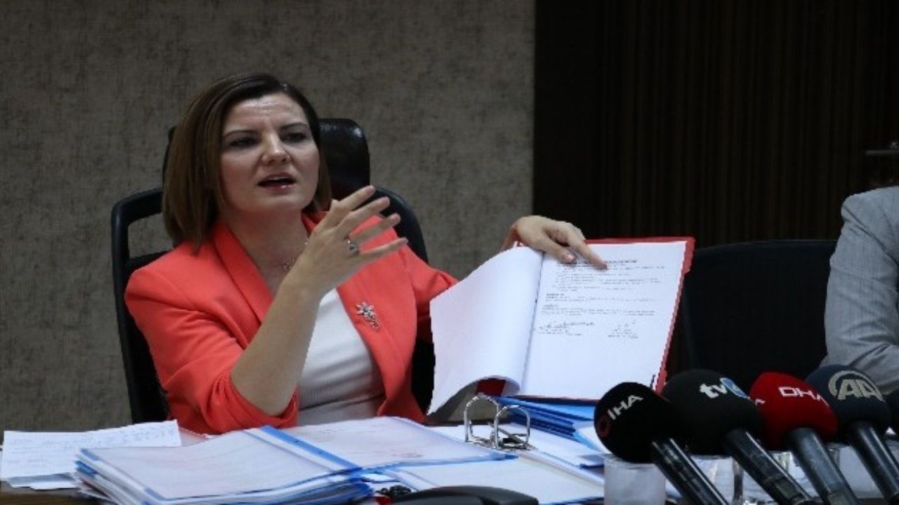 İzmit Belediye Başkanı Fatma Kaplan Hürriyet Kimdir, Neden Gözaltına Alındı (1)