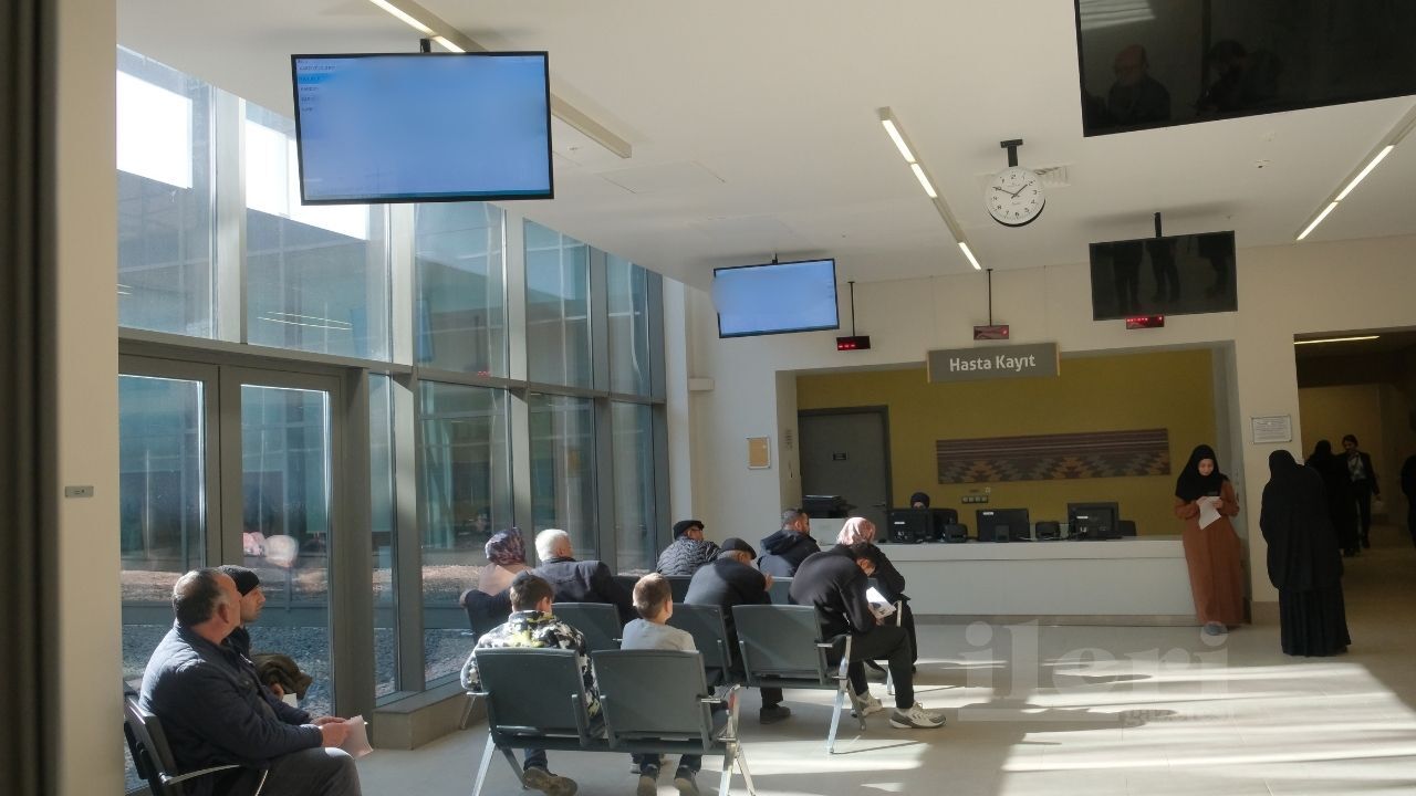 Yozgat Şehir Hastanesi’nde Bu Akşam Hangi Bölümler Hizmet Veriyor (1)
