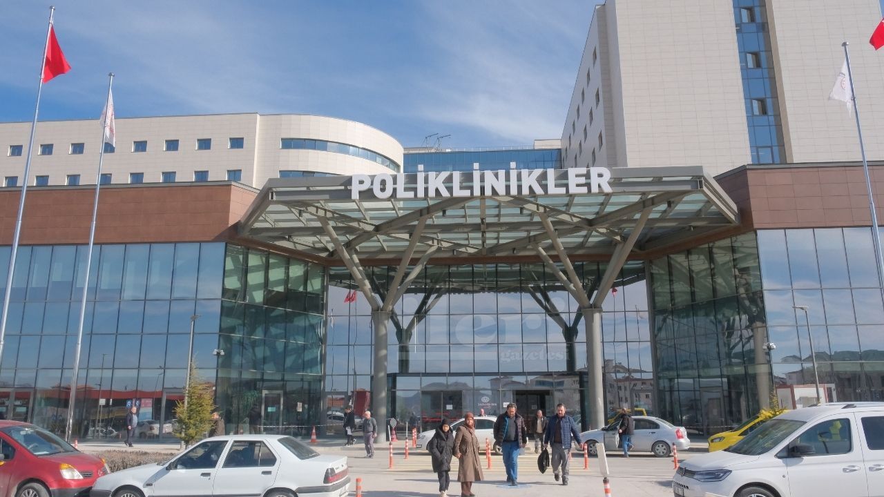 Yozgat Şehir Hastanesi’nde Bu Akşam Hangi Bölümler Hizmet Veriyor (3)