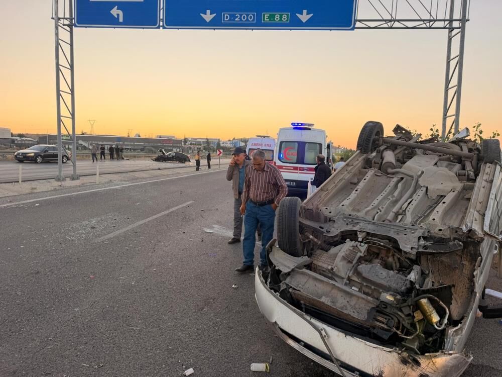 İki Araç Çarpıştı 2 Yaralı1