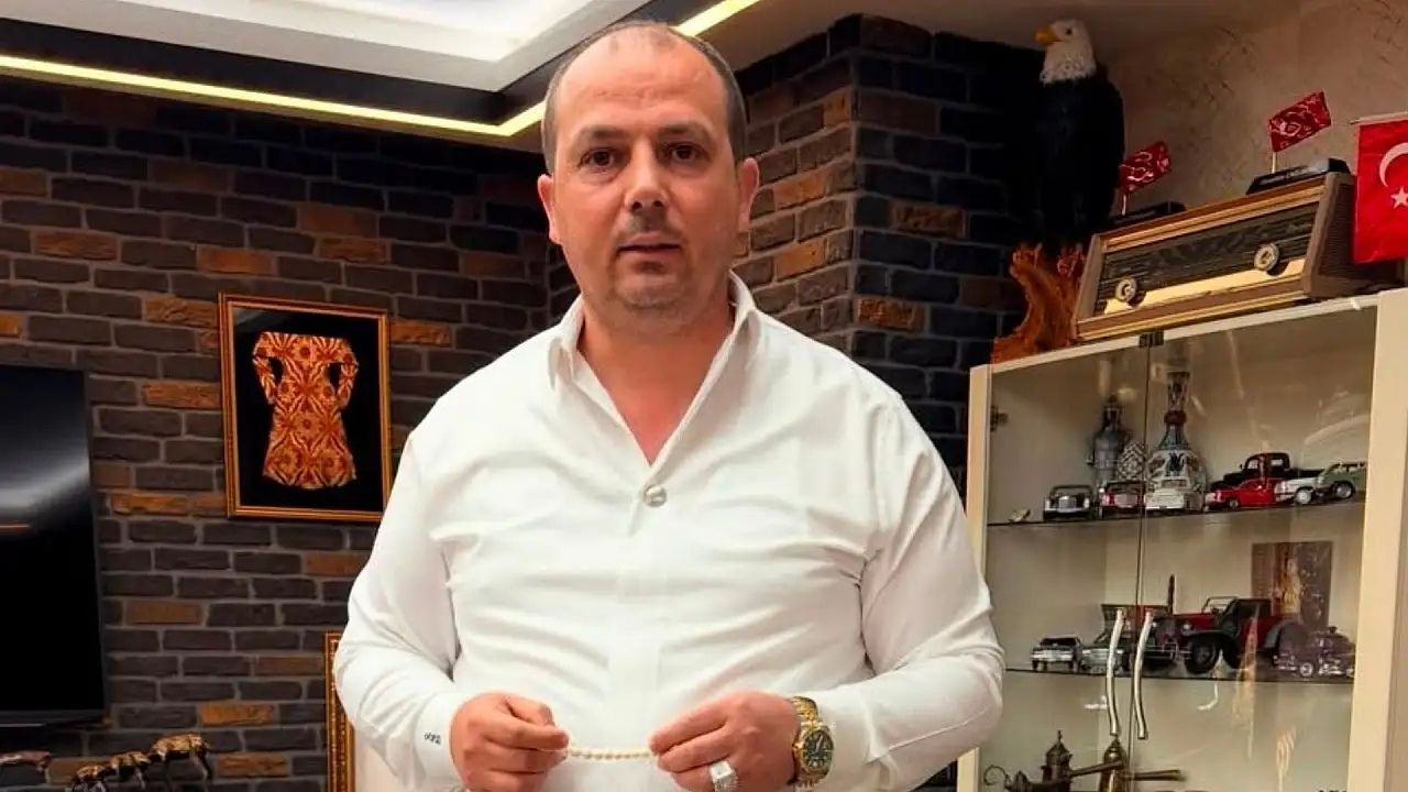 Fenomen Galerici Alaaddin Çağlıköse Kimdir Neden Bıçaklandı Durumu Nasıl (2)