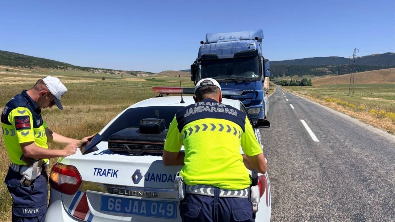 Yozgat'ta Yük Taşımacılığı Denetimi 6 Sürücüye 21 Bin 315 Lira Ceza (1)