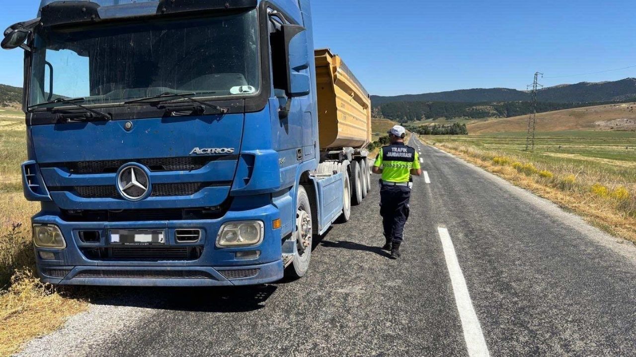 Yozgat'ta Yük Taşımacılığı Denetimi 6 Sürücüye 21 Bin 315 Lira Ceza (2)