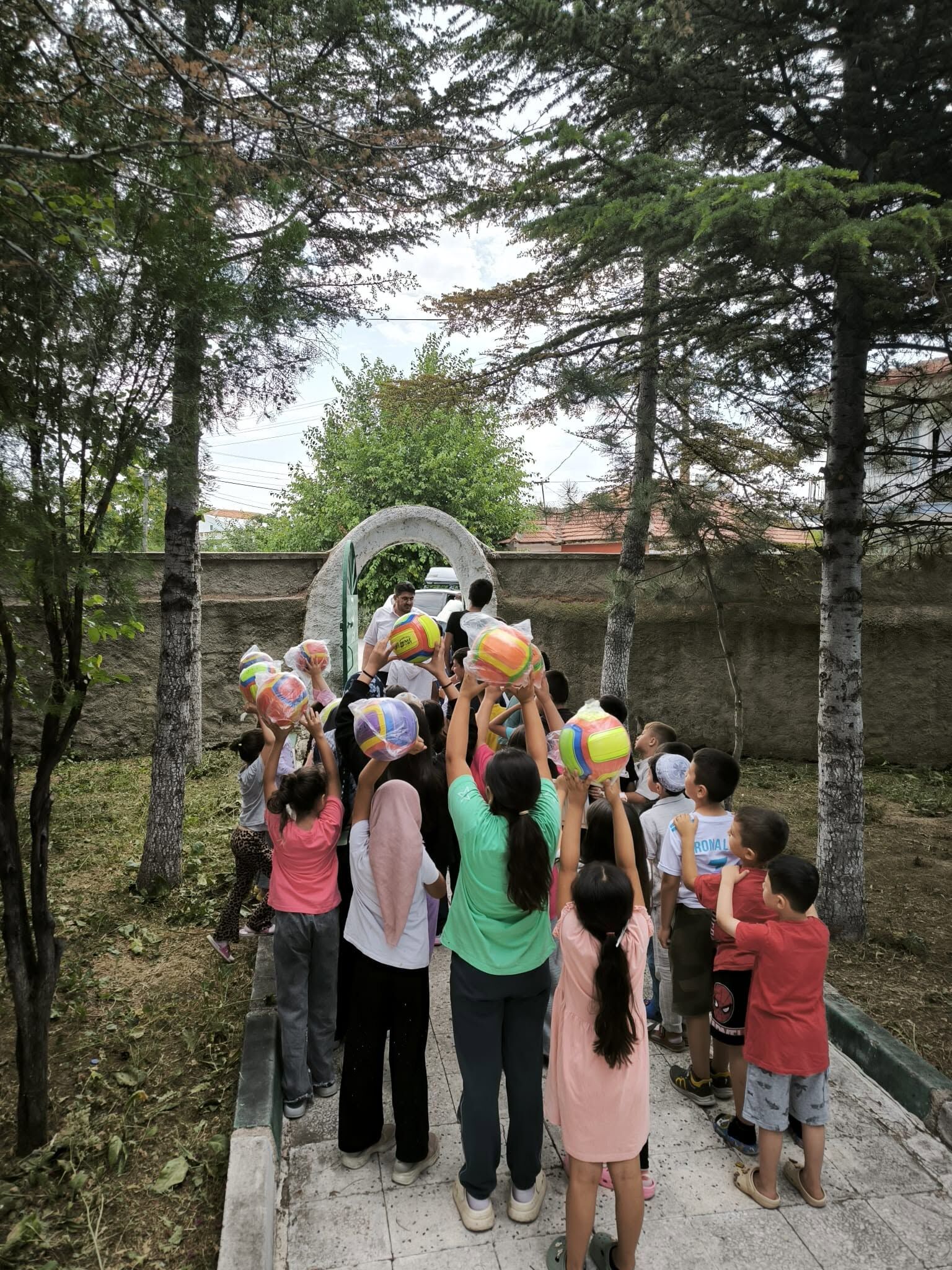 Kur'an Kursu Öğrencilerine Hediye1