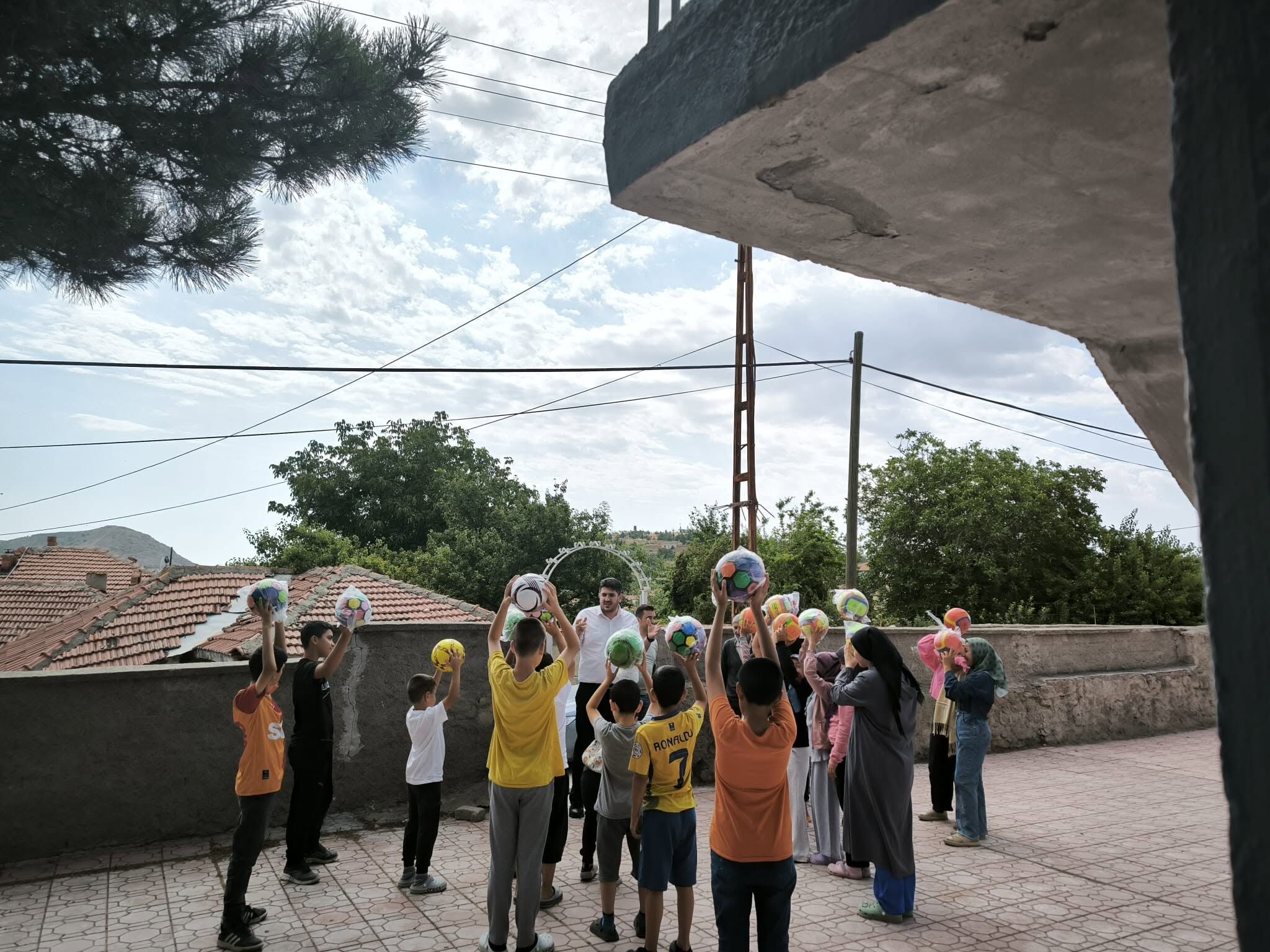 Kur'an Kursu Öğrencilerine Hediye3