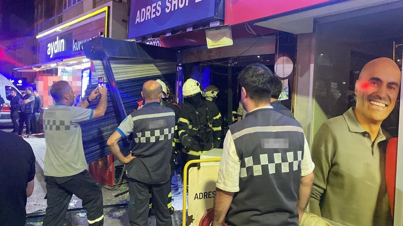 Gece Yarısı Korkutan Patlama! (1)