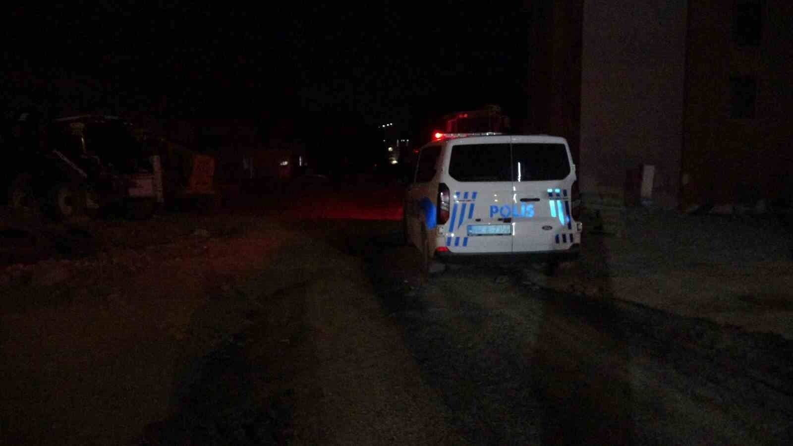 Şantiyede Acı Olay İşçi Asılı Halde Bulundu (2)