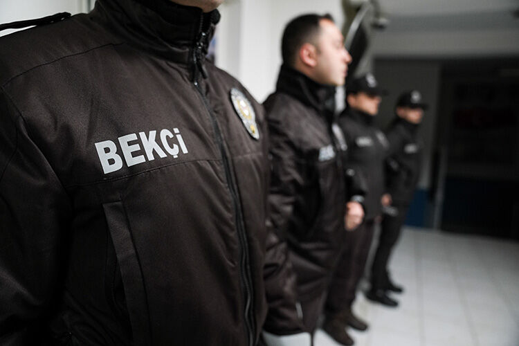 Polis Bekçi (2)